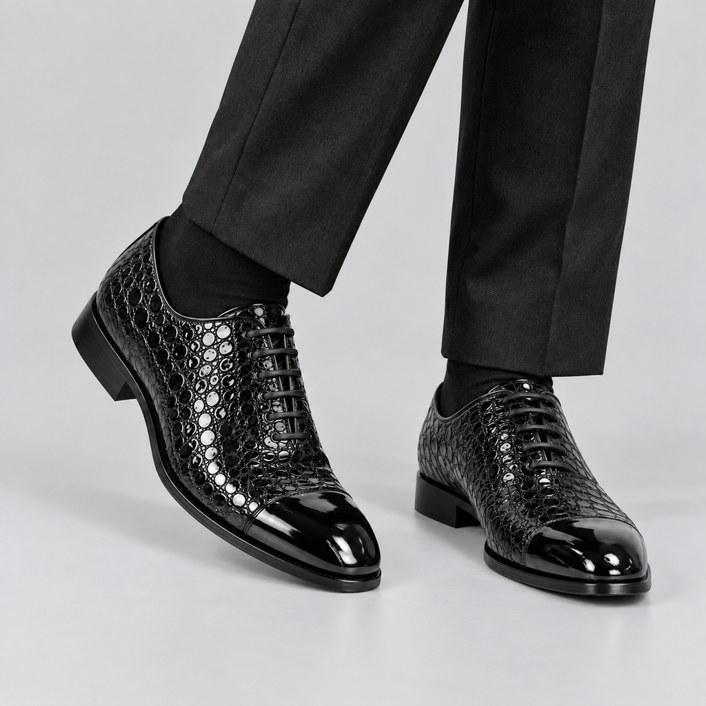 Men’s Black Croc-Embossed Oxford Shoes