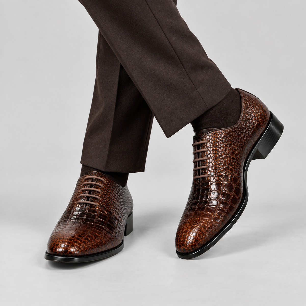 Classic Men's Brown Croc-Embossed Leather Oxford Shoes